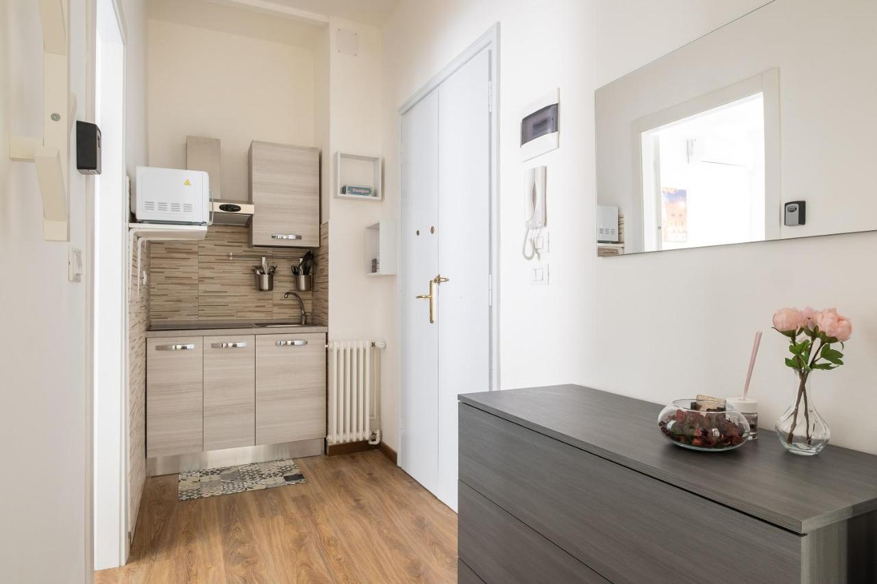Studio 24 - Holiday & Business Apartment Bolonha Exterior foto